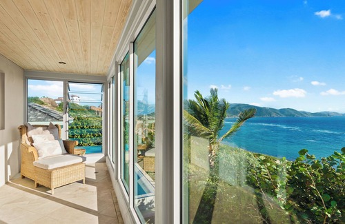 Spanish Town Villa | Red Rock Villa is a luxury tranquil retreat on Virgin Gorda. Masterful design!
