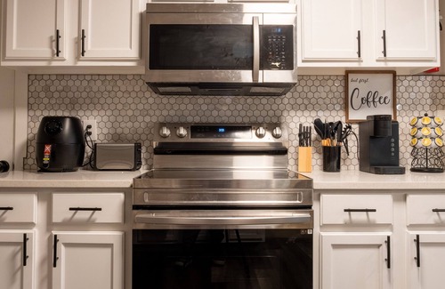 Creighton Apartment | Red Rocks Retreat: Cozy 2-Bd Basement Apartment