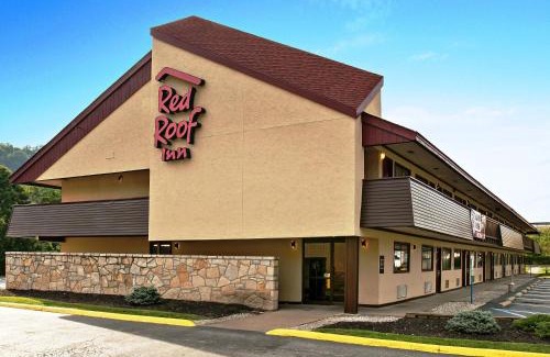 Tad Hotel | Red Roof Inn Charleston - Kanawha City, WV