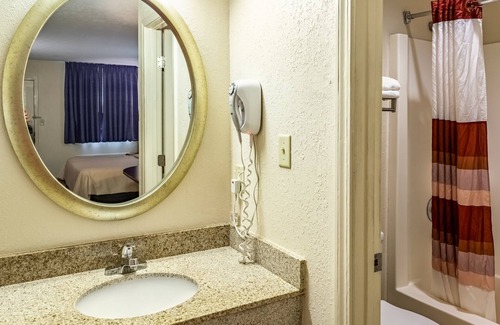 Taylorsville Hotel | Red Roof Inn Columbus - Taylorsville