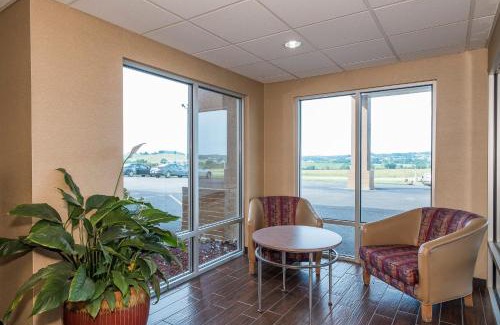 Jackson Hotel | Red Roof Inn Jackson, OH