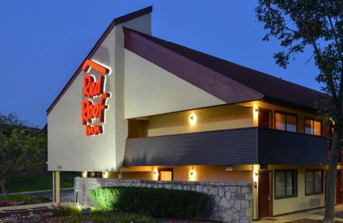 Oak Creek Hotel | Red Roof Inn Milwaukee Airport Oak Creek