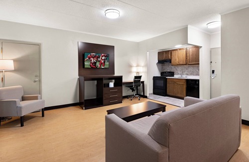 Norwich Hotel | Red Roof Inn Norwich