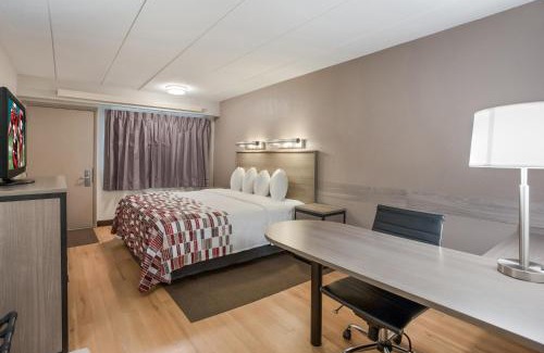 Trevose Hotel | Red Roof Inn Philadelphia - Trevose