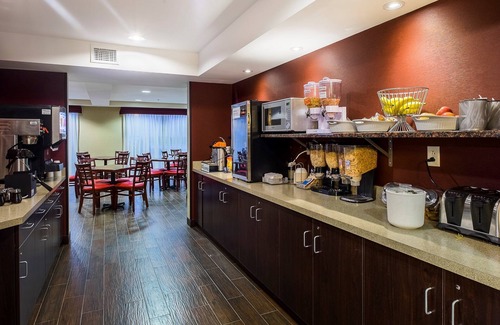 Whippleville Hotel | Red Roof Inn PLUS+ & Suites Malone