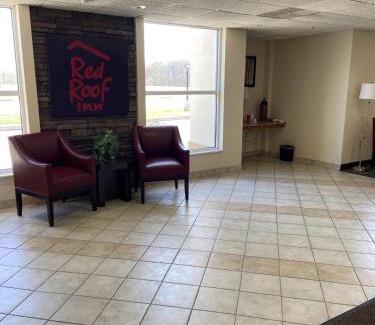 Milan Hotel | Red Roof Inn Sandusky - Milan