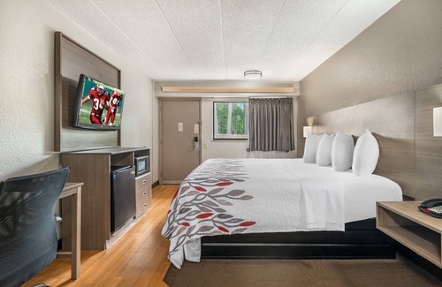 Greenwich Hotel | Red Roof Inn Virginia Beach