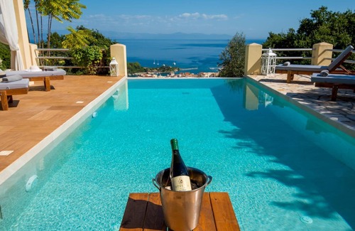 Gaios Villa | Red Rose Artists Villas