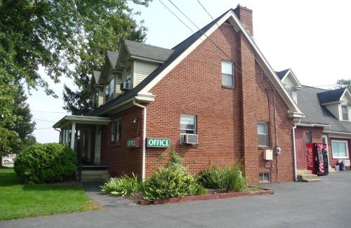 Elizabethtown Hotel | Red Rose Motel