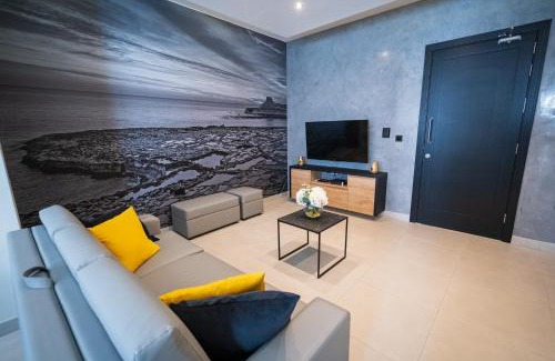 Marsalforn Apartment | Red Rose