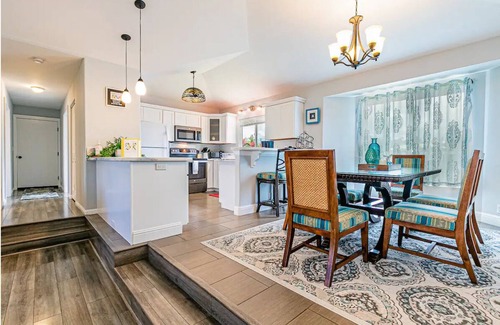 Keaau House | Red Ti Leaf Vacation House is your choice!nn