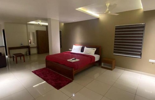 Malappuram Hotel | Redbell Suites Kizhisseri