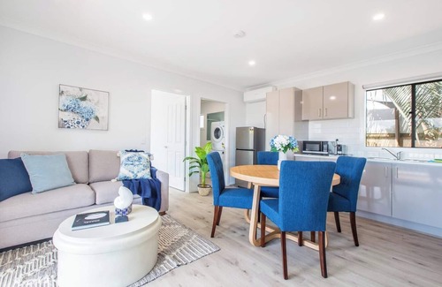 Redcliffe House | Redcliffe Retreat Moreton Bay Coastal Cottage