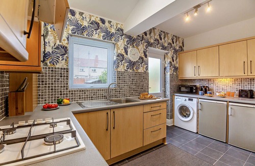 Old Colwyn Apartment | Redcote - One Bedroom Apartment, Sleeps 2