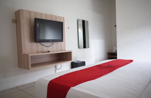 Sukabumi House | RedDoorz near Alun-alun Kota Sukabumi