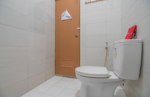 Subang Hotel | RedDoorz near Alun Alun Subang