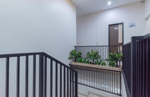 West Cirebon Hotel | RedDoorz near CSB Mall Cirebon