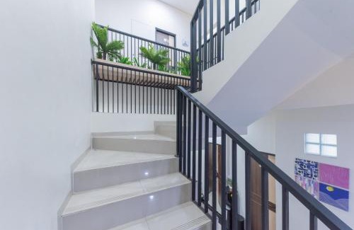 West Cirebon Hotel | RedDoorz near CSB Mall Cirebon