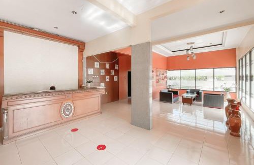Java Hotel | RedDoorz near Exit Toll Kalijati Subang