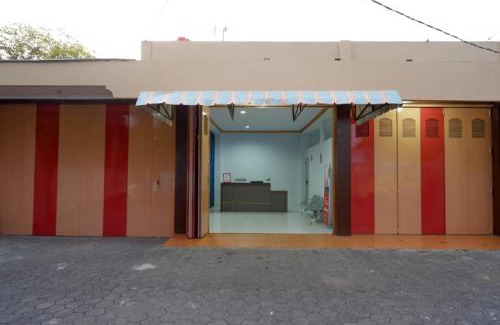 Purwokerto House | RedDoorz near GOR Satria 3