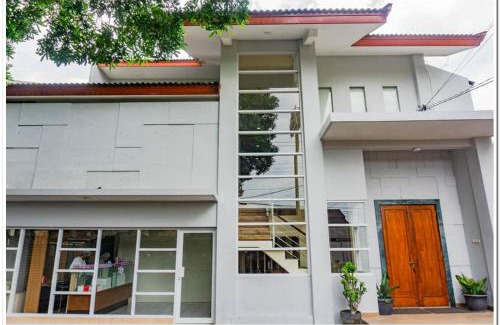 Pogung Lor Hotel | RedDoorz near Jogja City Mall 4