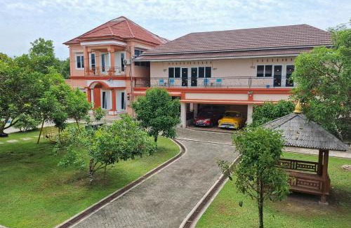 Banjarbaru Hotel | RedDoorz near RSD Idaman Banjarbaru Syariah