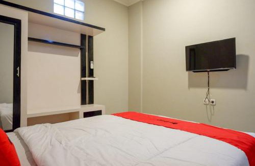 Pogung Lor Hotel | RedDoorz Plus near Jogja City Mall 5