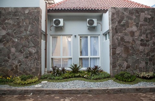 Astana Anyar House | RedDoorz Plus near Pasundan University