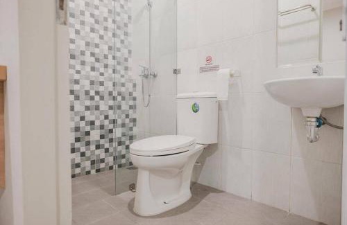 Tangerang House | RedDoorz Plus near Soekarno Hatta Airport Taman Mahkota