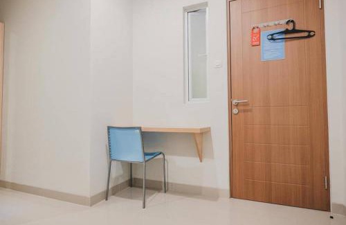 Tangerang House | RedDoorz Plus near Soekarno Hatta Airport Taman Mahkota