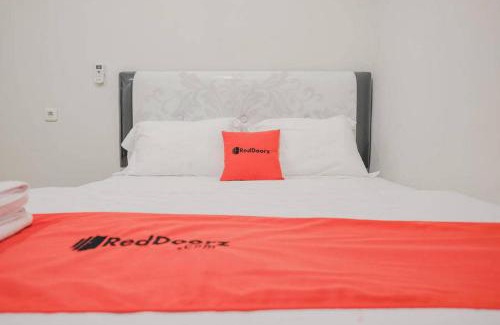Tangerang House | RedDoorz Plus near Soekarno Hatta Airport Taman Mahkota