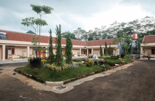 Java Hotel | RedDoorz Plus Syariah at Hotel Indonesia Kajen