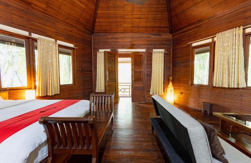 Pantai Indah Kapuk House | RedDoorz Resort @ Taman Wisata Mangrove