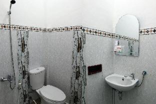 Padang Hotel | RedDoorz Syariah at Penginapan Eby Padang