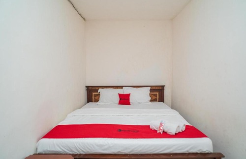 Sidomulyo Hotel | RedDoorz Syariah near Batu Night Spectacular 3