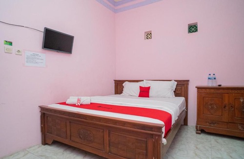Sidomulyo Hotel | RedDoorz Syariah near Batu Night Spectacular 3