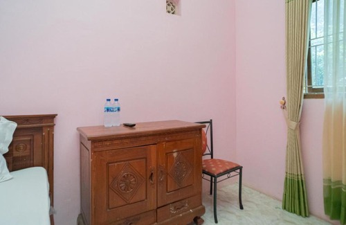 Sidomulyo Hotel | RedDoorz Syariah near Batu Night Spectacular 3