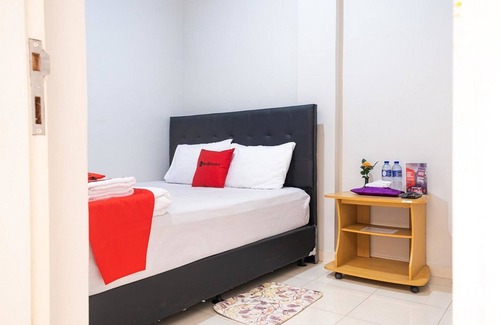 Kalimalang House | RedDoorz Syariah near Grand Kota Bintang