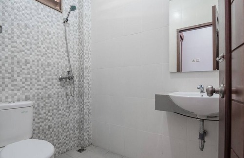 Balikpapan House | RedDoorz Syariah near Sepinggan Airport Balikpapan