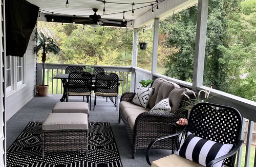 Bluff City House | Reduced ! Beautiful Home Located 2.5 miles from Bristol Motor Speedway !