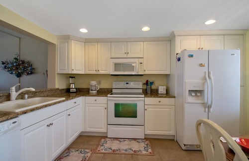 Madeira Beach Condo | Reduced Pricing Thru End Of Year For 5-Star Beach Front Condo, Check 91 Reviews!