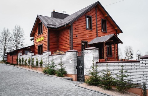 Vinnichki House | RedWoodHouse