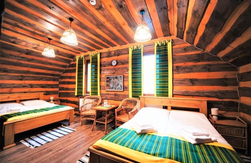 Vinnichki House | RedWoodHouse