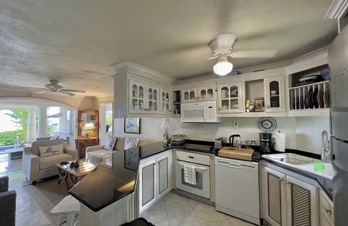 Reeds Bay Condo | Reeds House on Reeds Bay. On the sea with Wonderful Sea Views From Every Room.