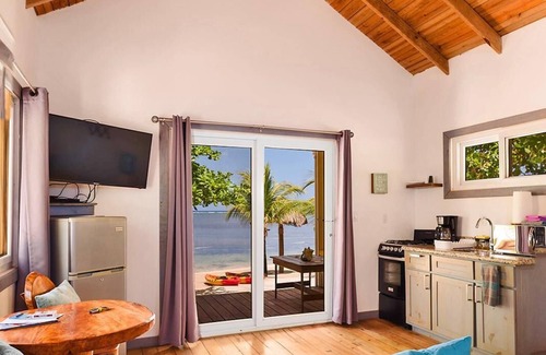 Roatan Cottage | Reefside Retreat Yellow Casita