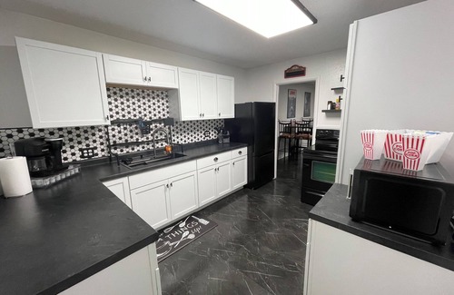 Salina Apartment | Reel Cozy NightsnNo Cleaning Fee!