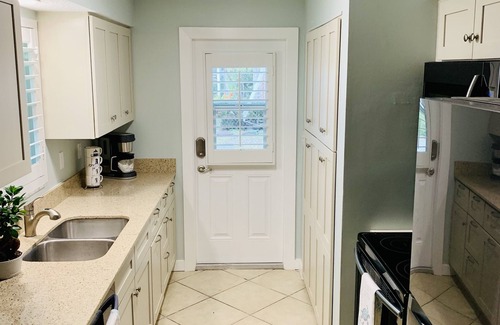 Isles of Capri House | "Reel-Laxation"-Quaint Isles of Capri Home w/Boat Dock Near Marco Island/Naples