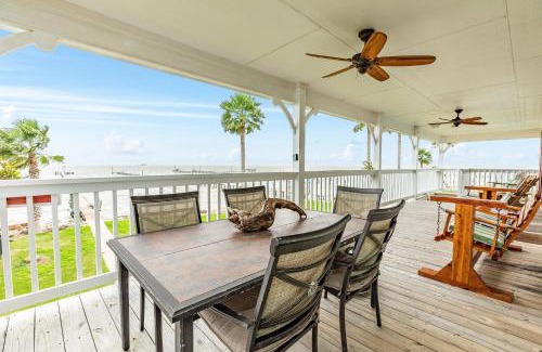 Dickinson House | Reel Paradise