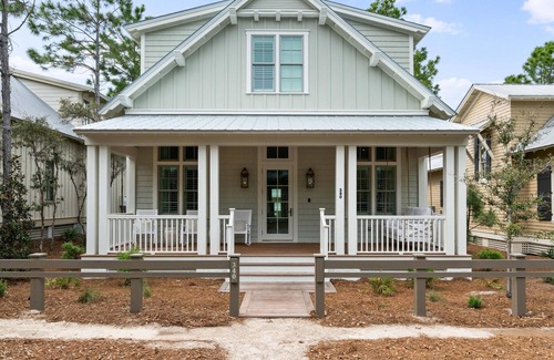 Watercolor House | Rees on Spartina 340 Spartina Circle