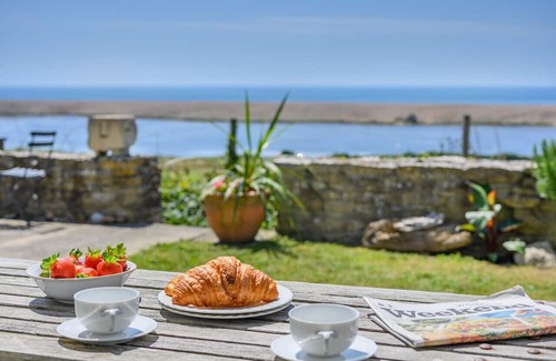 Littlebredy House | Reflections - Two Bedroom House, Sleeps 4